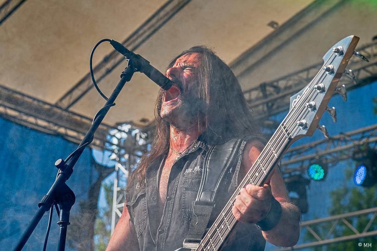 Hvězdou Armageddon Of Decibels byli kultovní Carpathian Forest z Norska, zaváleli i domácí Sorath a Morus