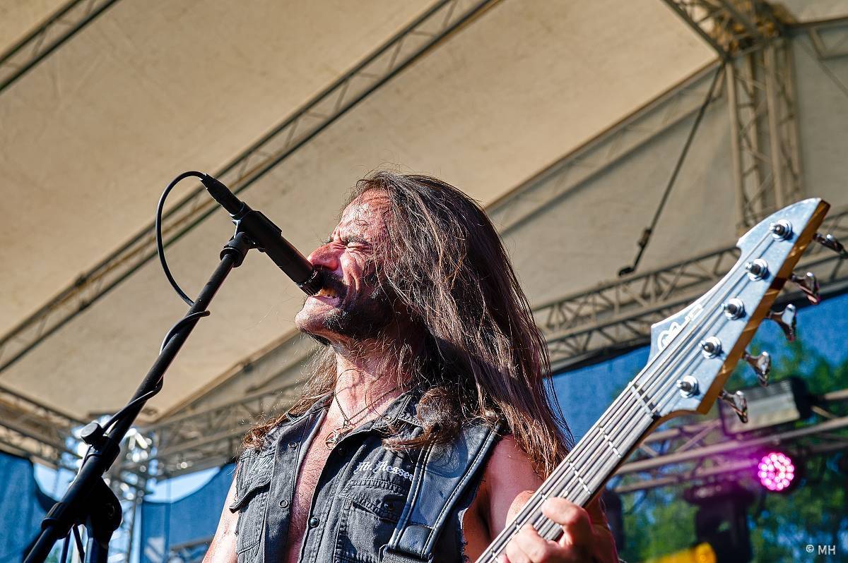 Hvězdou Armageddon Of Decibels byli kultovní Carpathian Forest z Norska, zaváleli i domácí Sorath a Morus