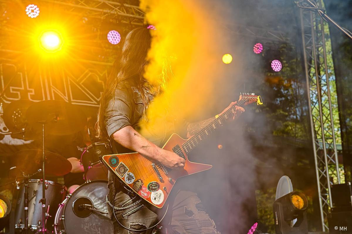 Hvězdou Armageddon Of Decibels byli kultovní Carpathian Forest z Norska, zaváleli i domácí Sorath a Morus