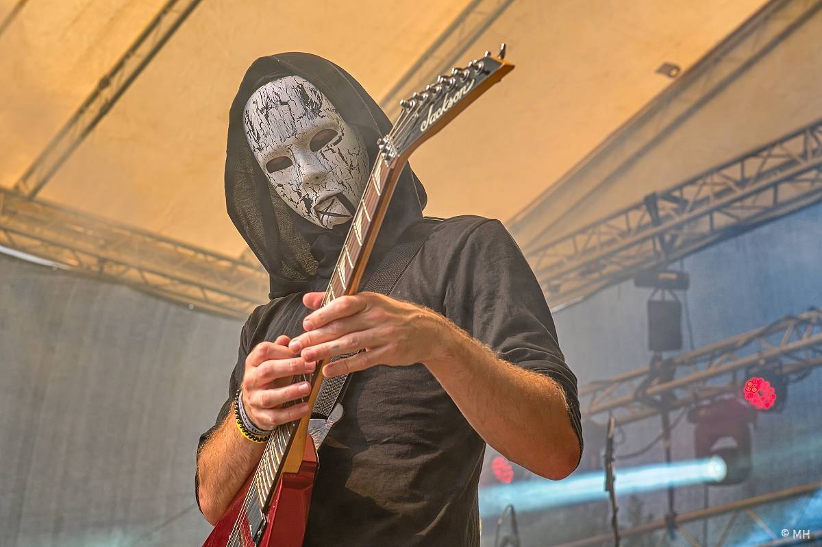 Hvězdou Armageddon Of Decibels byli kultovní Carpathian Forest z Norska, zaváleli i domácí Sorath a Morus