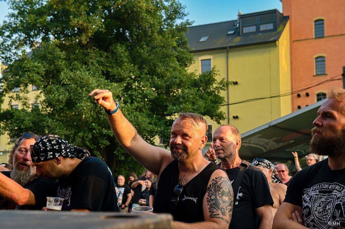 Hvězdou Armageddon Of Decibels byli kultovní Carpathian Forest z Norska, zaváleli i domácí Sorath a Morus