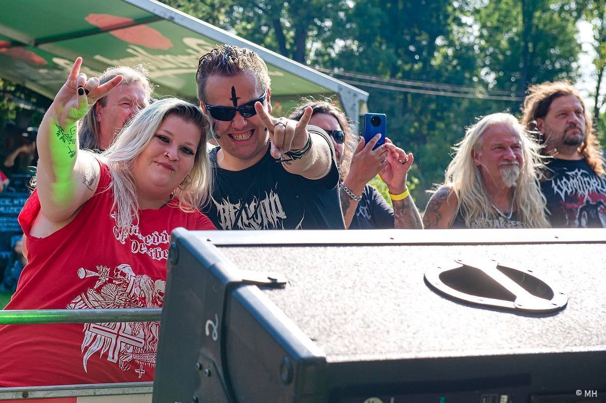 Hvězdou Armageddon Of Decibels byli kultovní Carpathian Forest z Norska, zaváleli i domácí Sorath a Morus