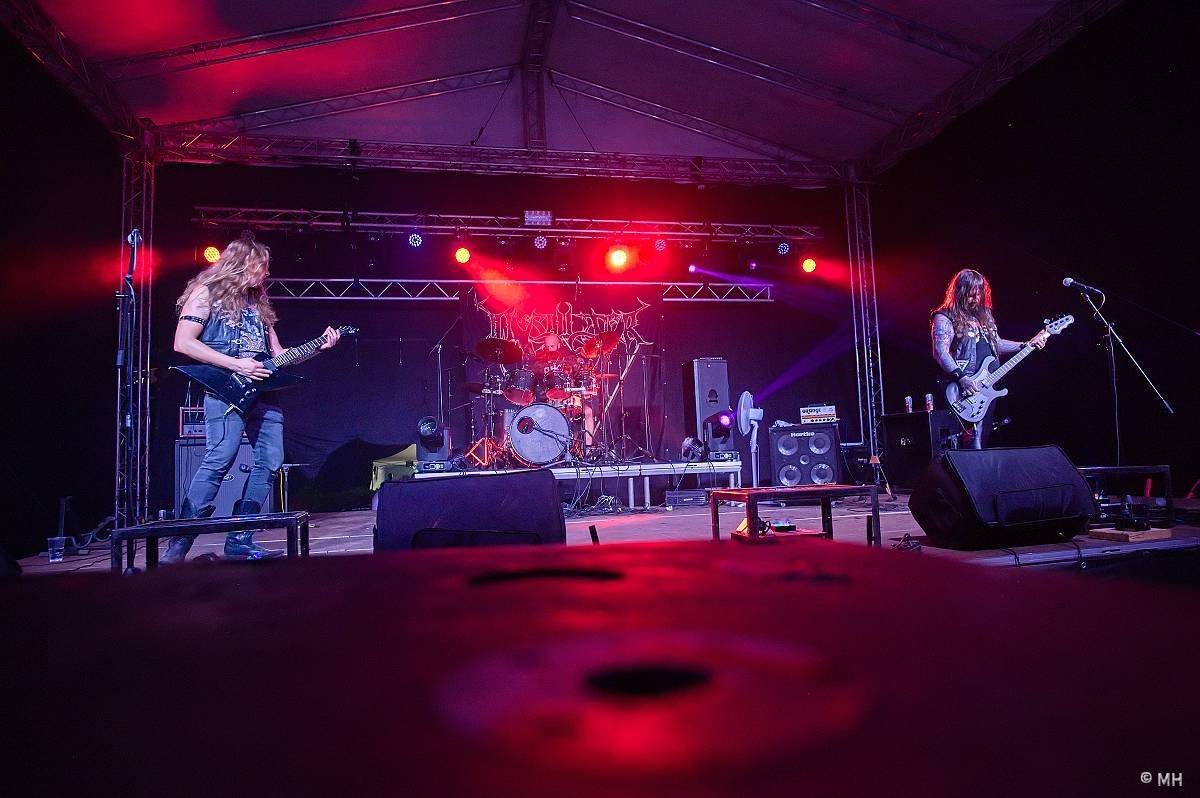 Hvězdou Armageddon Of Decibels byli kultovní Carpathian Forest z Norska, zaváleli i domácí Sorath a Morus