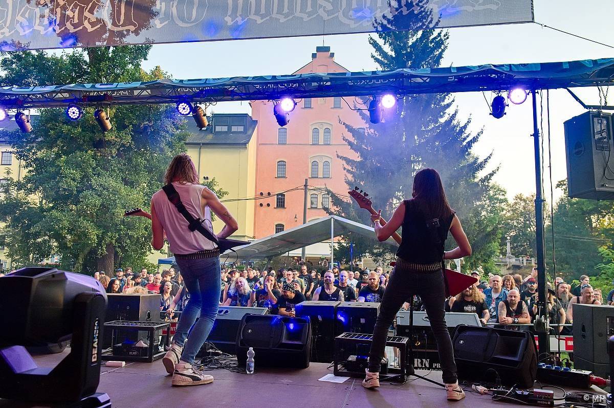 Hvězdou Armageddon Of Decibels byli kultovní Carpathian Forest z Norska, zaváleli i domácí Sorath a Morus