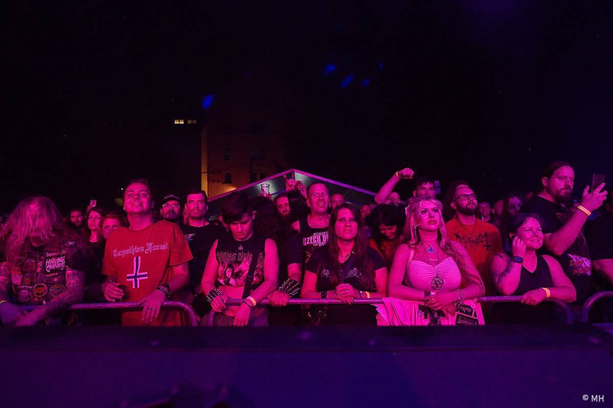 Hvězdou Armageddon Of Decibels byli kultovní Carpathian Forest z Norska, zaváleli i domácí Sorath a Morus