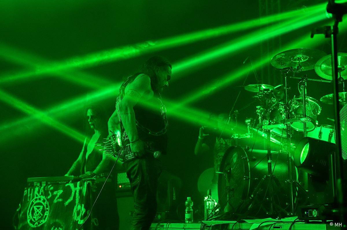 Hvězdou Armageddon Of Decibels byli kultovní Carpathian Forest z Norska, zaváleli i domácí Sorath a Morus