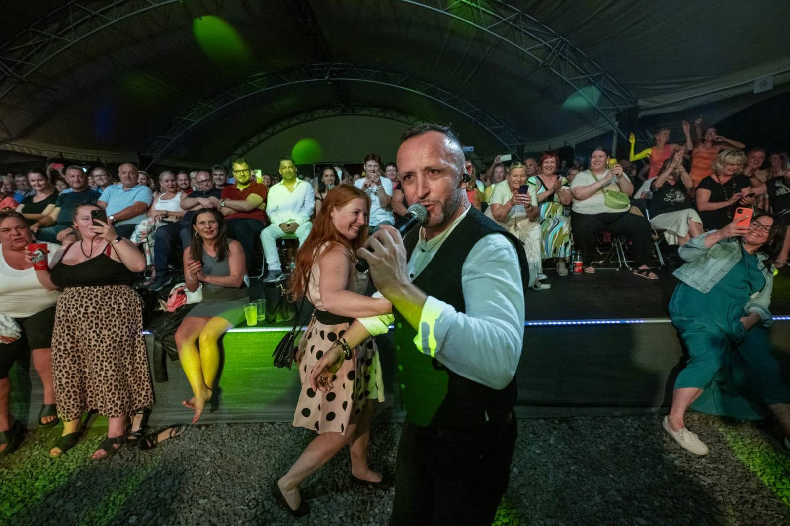 Kandráčovci slaví dvacet let na scéně, roztančili i Občanskou plovárnu v Praze