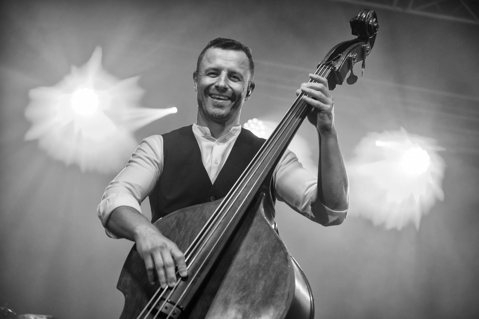 Kandráčovci slaví dvacet let na scéně, roztančili i Občanskou plovárnu v Praze