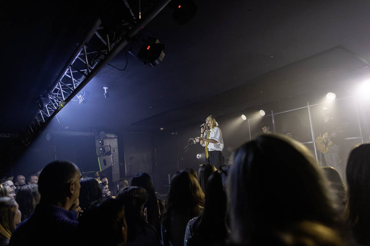 Adonxs oslavil koncertem v Rock Café své 29. narozeniny, předskakoval mu Tom Sean