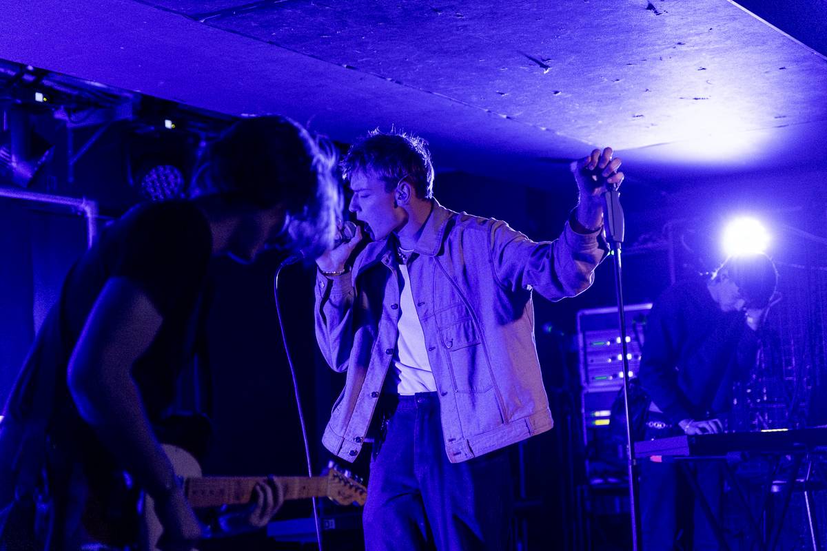 Adonxs oslavil koncertem v Rock Café své 29. narozeniny, předskakoval mu Tom Sean