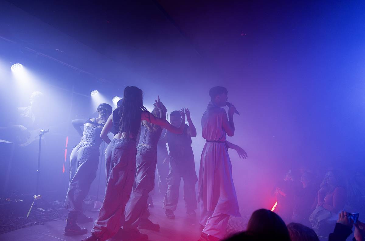 Adonxs oslavil koncertem v Rock Café své 29. narozeniny, předskakoval mu Tom Sean