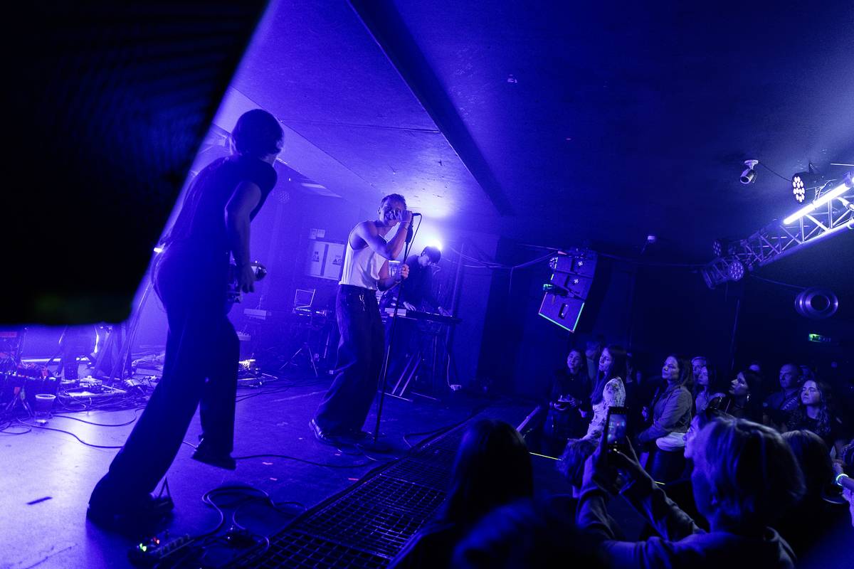 Adonxs oslavil koncertem v Rock Café své 29. narozeniny, předskakoval mu Tom Sean