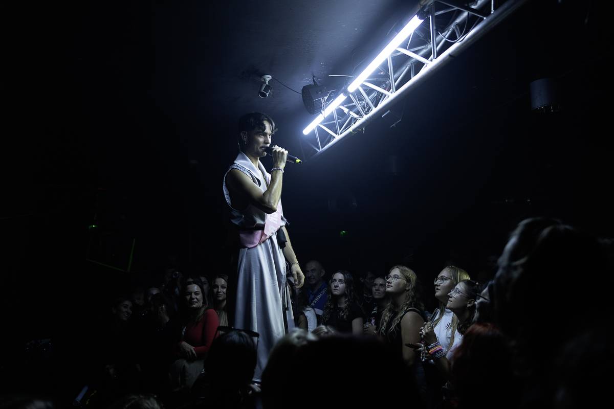 Adonxs oslavil koncertem v Rock Café své 29. narozeniny, předskakoval mu Tom Sean