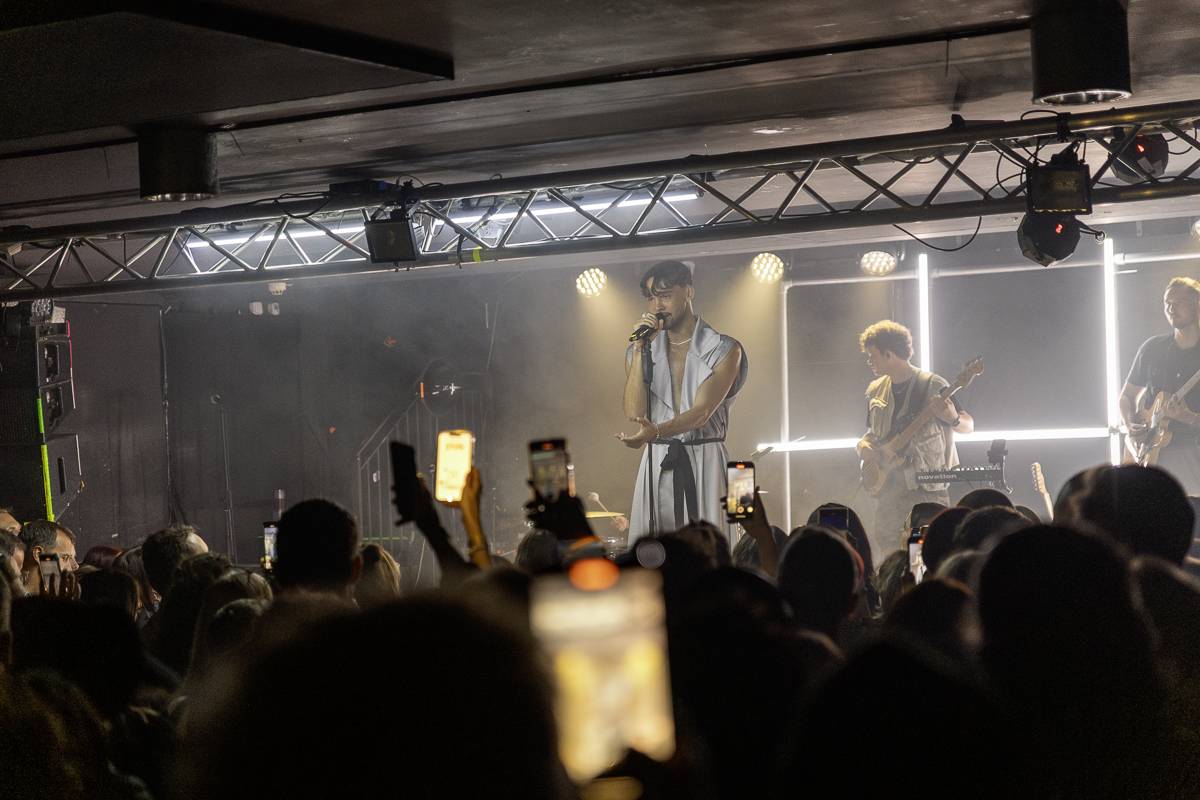 Adonxs oslavil koncertem v Rock Café své 29. narozeniny, předskakoval mu Tom Sean