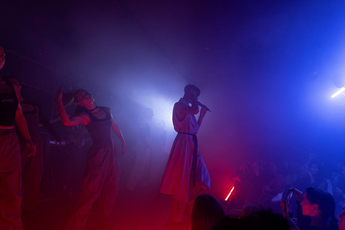 Adonxs oslavil koncertem v Rock Café své 29. narozeniny, předskakoval mu Tom Sean