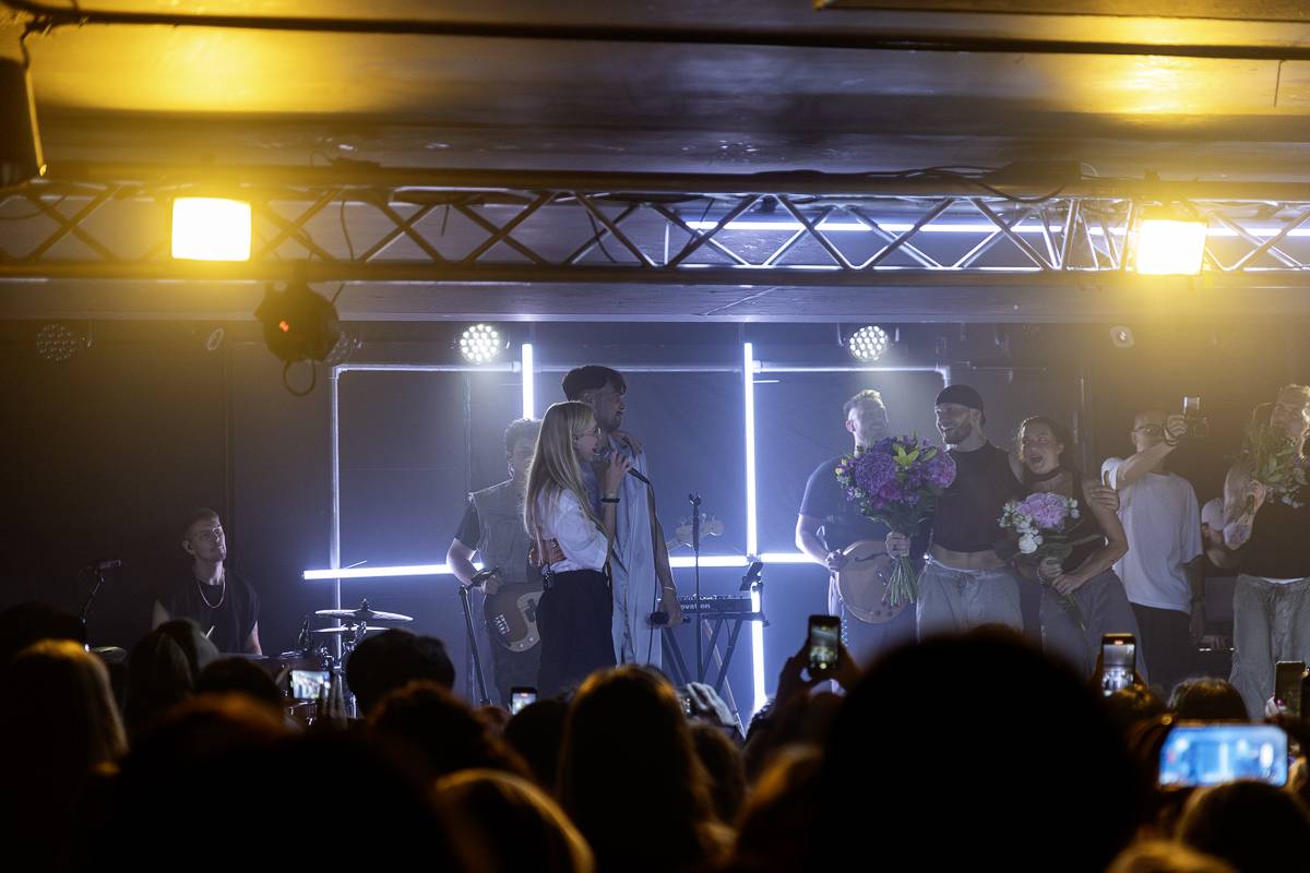 Adonxs oslavil koncertem v Rock Café své 29. narozeniny, předskakoval mu Tom Sean