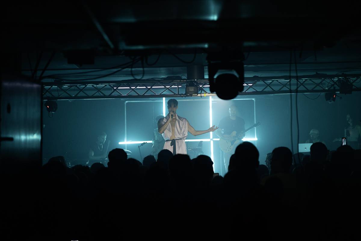 Adonxs oslavil koncertem v Rock Café své 29. narozeniny, předskakoval mu Tom Sean