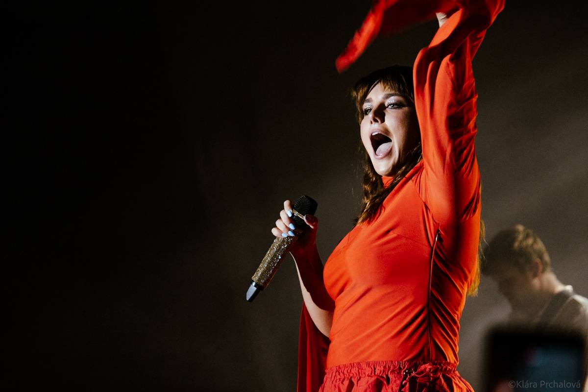 Romantika na Špilberku. Ewa Farna zpívala při západu slunce