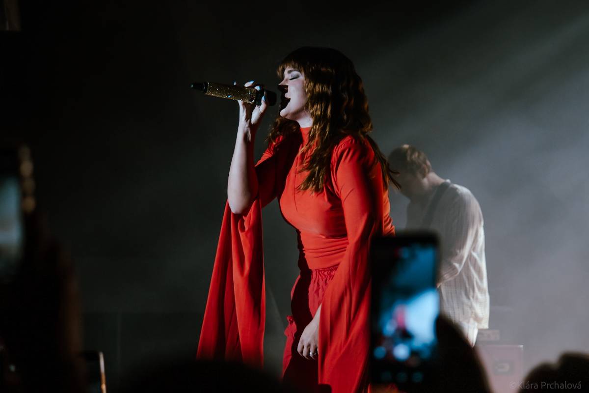 Romantika na Špilberku. Ewa Farna zpívala při západu slunce