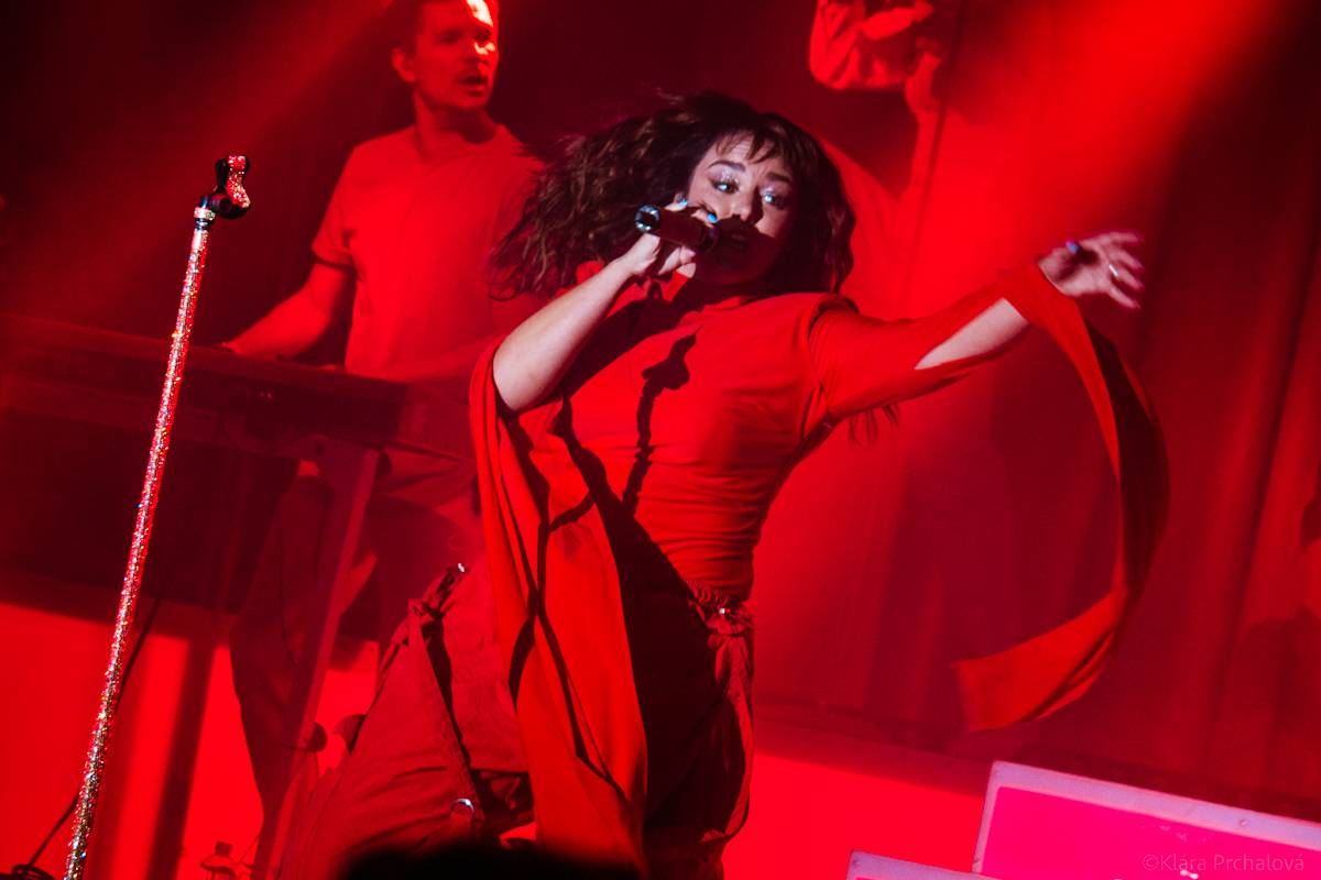 Romantika na Špilberku. Ewa Farna zpívala při západu slunce