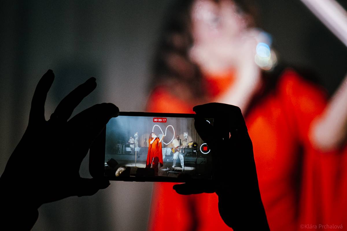 Romantika na Špilberku. Ewa Farna zpívala při západu slunce