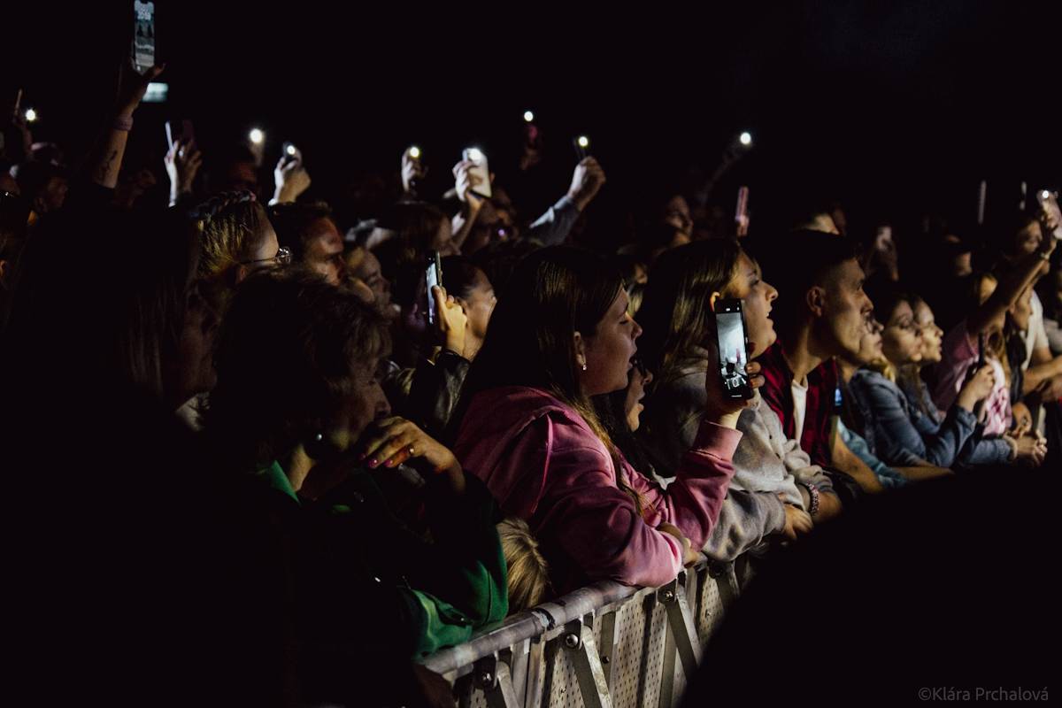 Romantika na Špilberku. Ewa Farna zpívala při západu slunce
