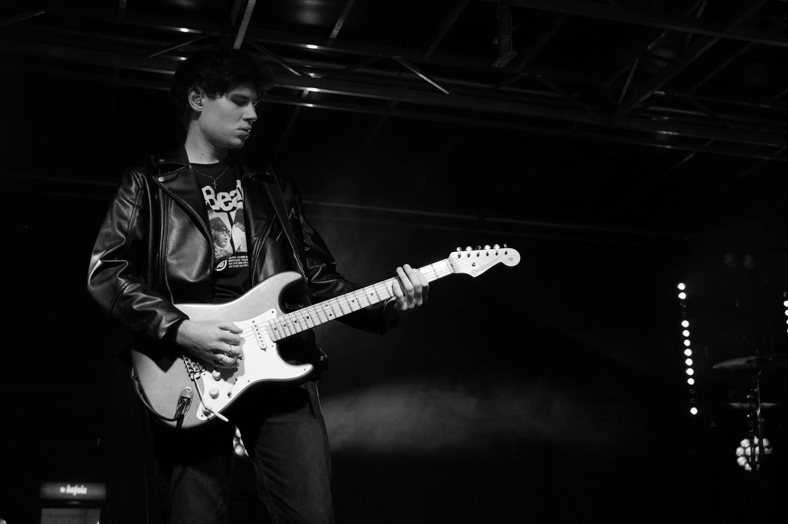 Sofiana Medjmedj přivítal v Plzni jekot nadšených fanynek, na stagi mu přistála spousta plyšáků