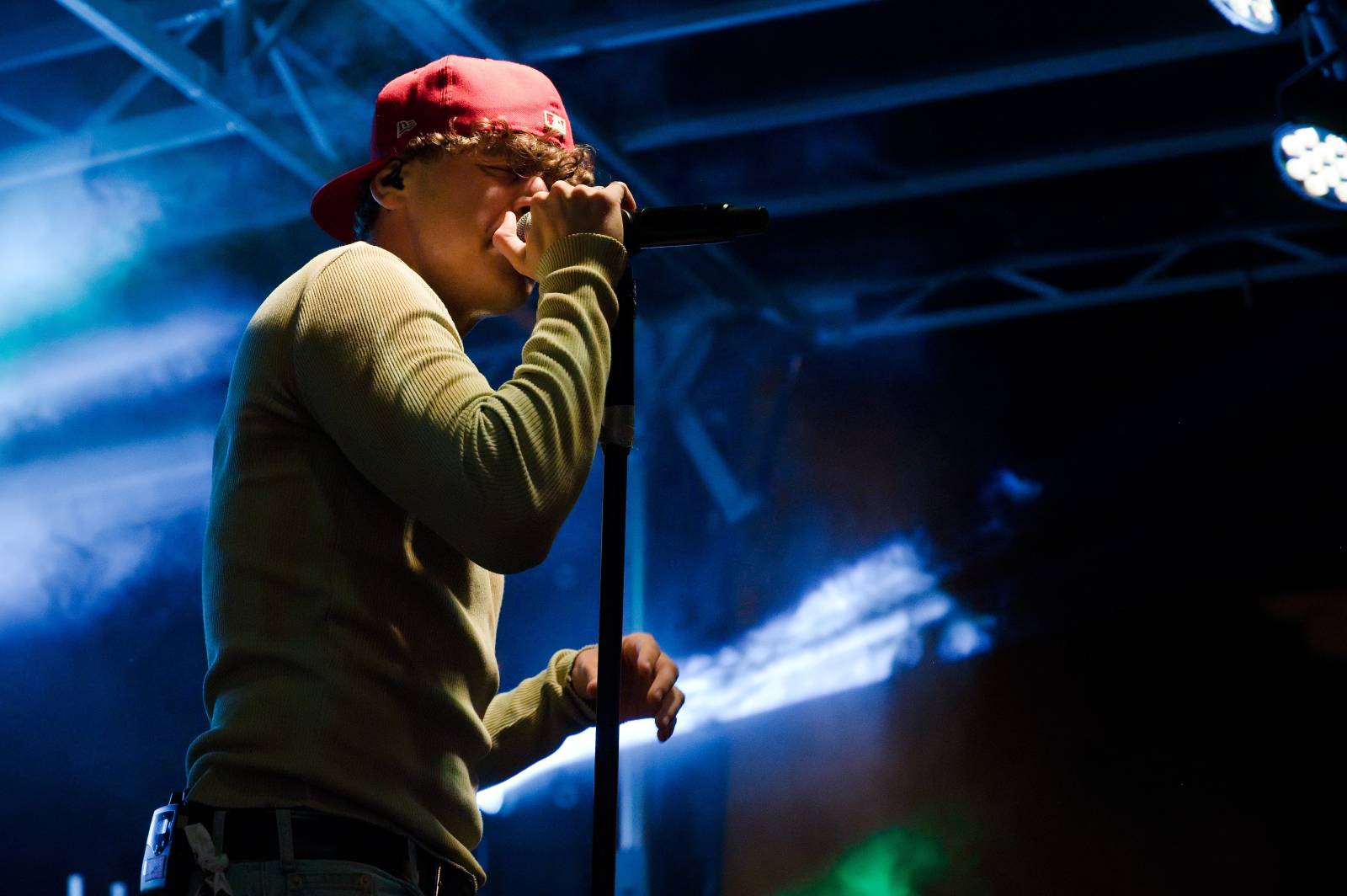 Sofiana Medjmedj přivítal v Plzni jekot nadšených fanynek, na stagi mu přistála spousta plyšáků