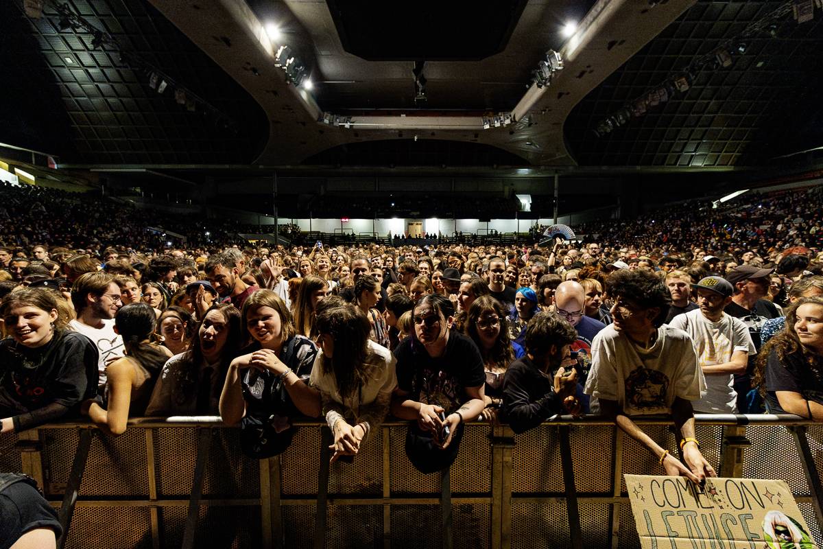 Aurora předvedla v Praze show plnou emocí a tance