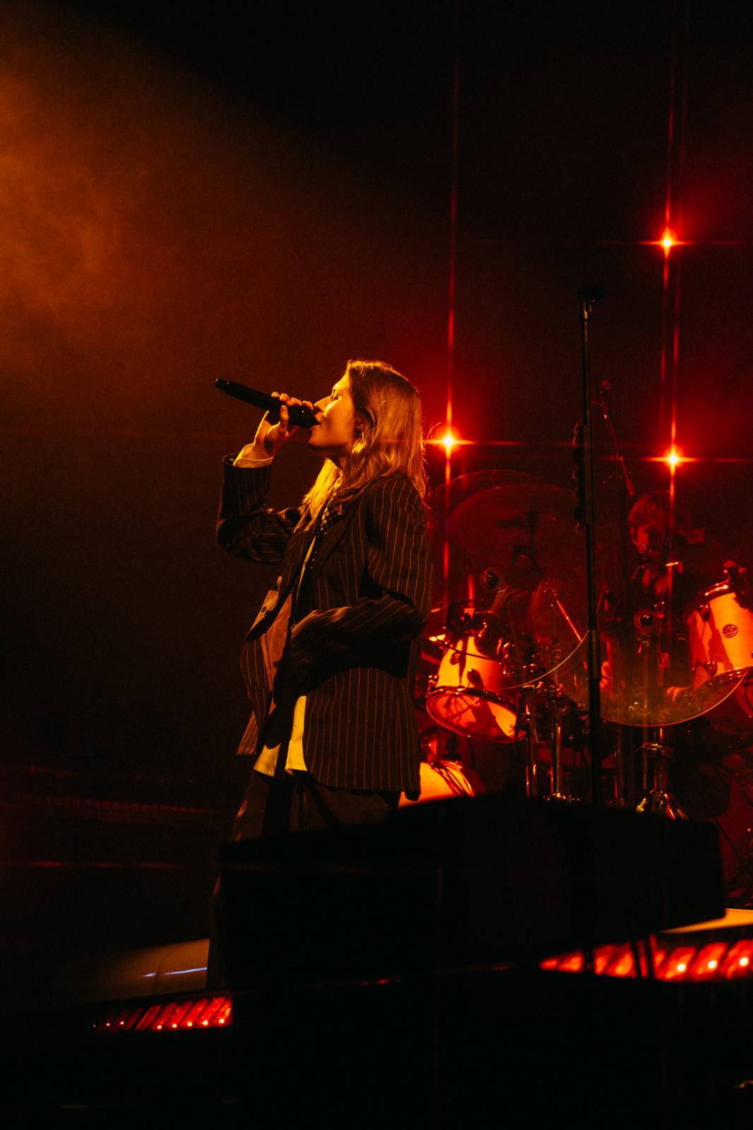Girl in Red strhla i přes zdravotní potíže pražské Forum Karlín