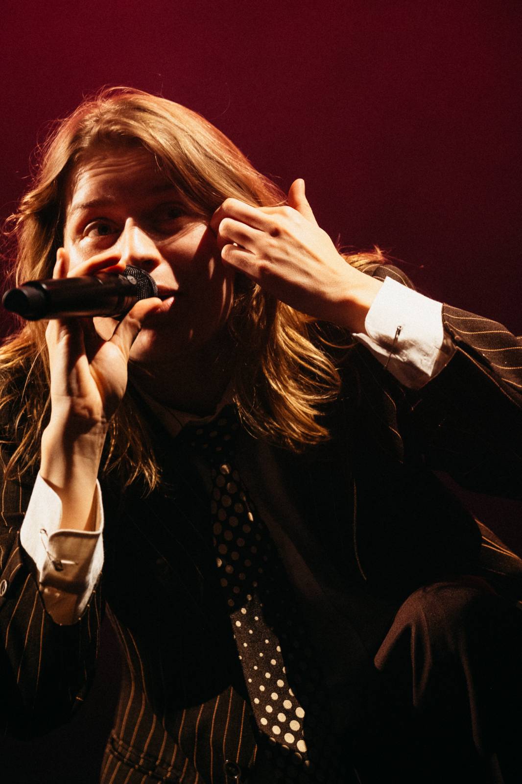 Girl in Red strhla i přes zdravotní potíže pražské Forum Karlín