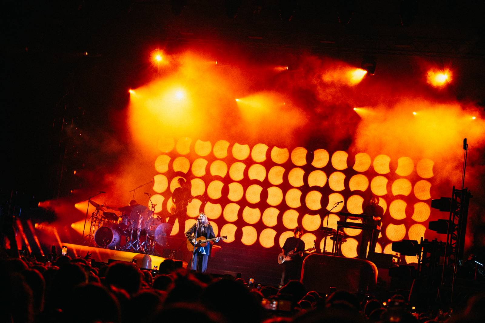 Girl in Red strhla i přes zdravotní potíže pražské Forum Karlín