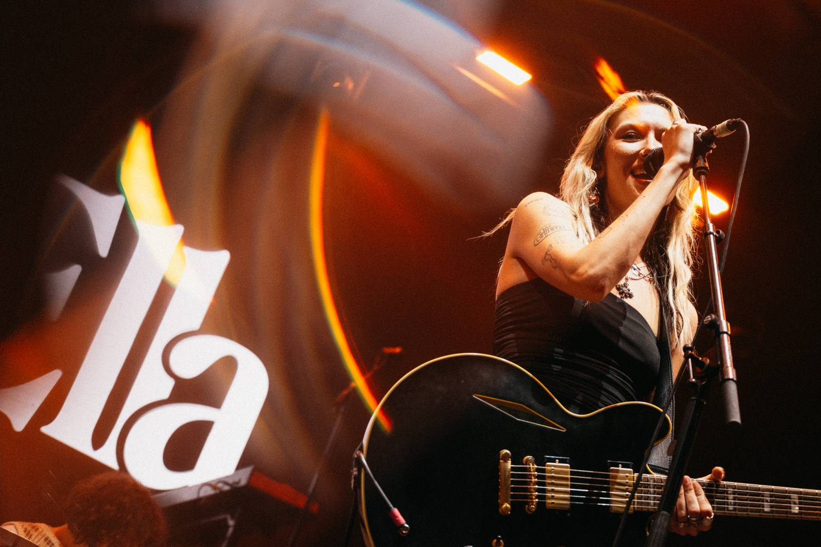 Girl in Red strhla i přes zdravotní potíže pražské Forum Karlín