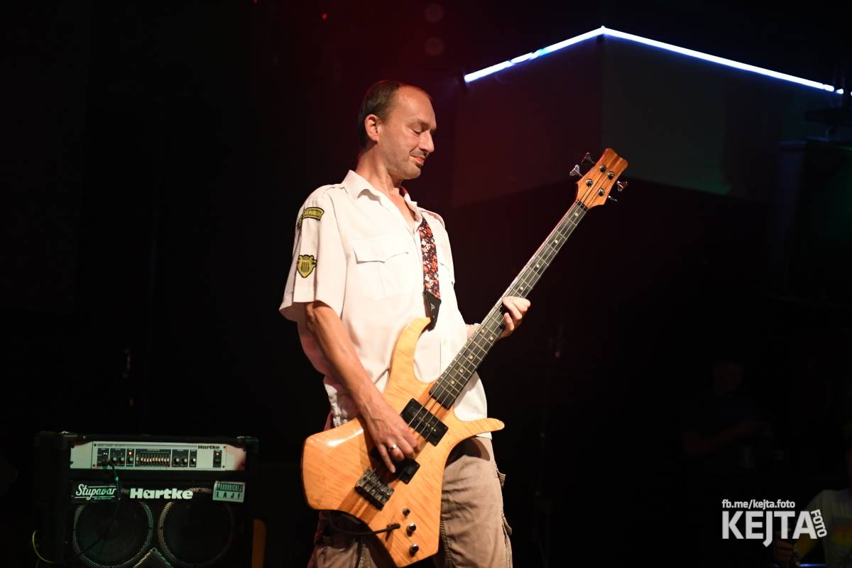 Volant a Dukla Vozovna jsou na společném turné, v Praze je přivítal k prasknutí narvaný Lucerna Music Bar