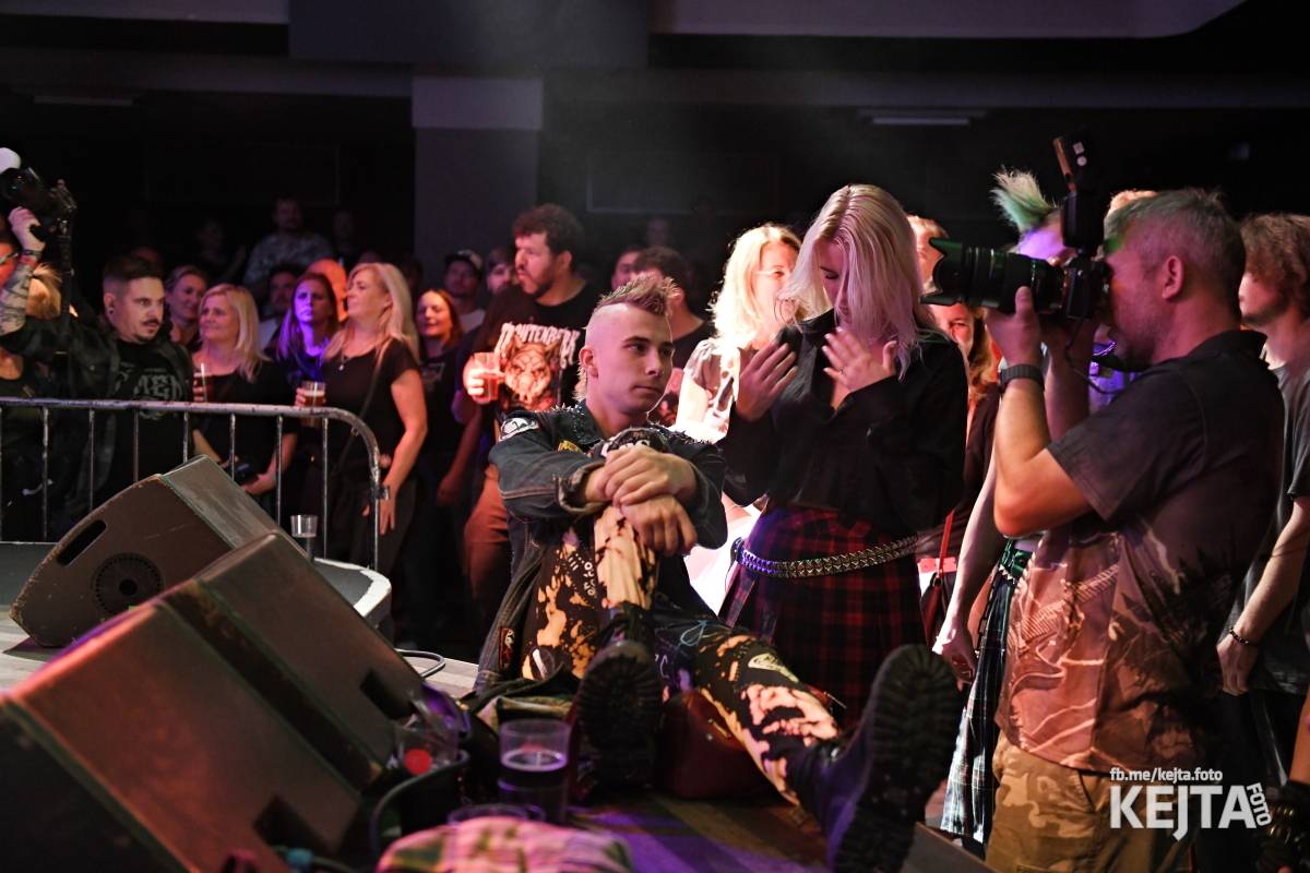 Volant a Dukla Vozovna jsou na společném turné, v Praze je přivítal k prasknutí narvaný Lucerna Music Bar