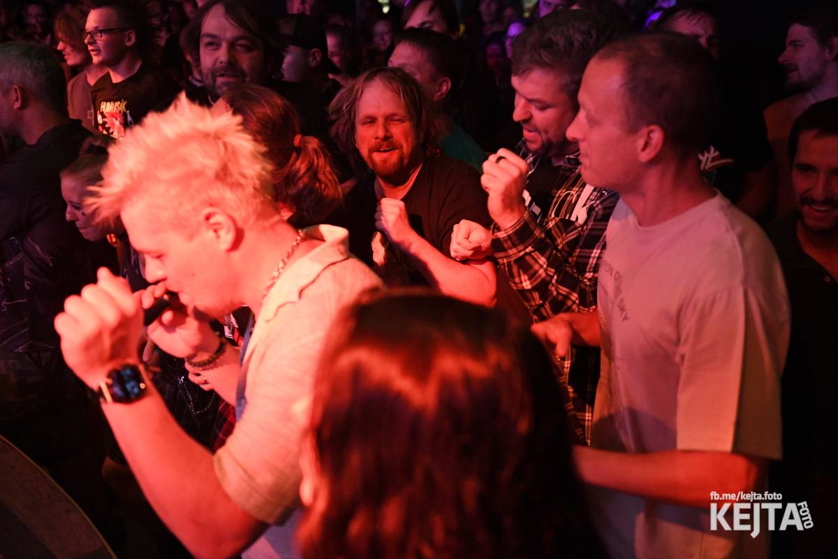 Volant a Dukla Vozovna jsou na společném turné, v Praze je přivítal k prasknutí narvaný Lucerna Music Bar