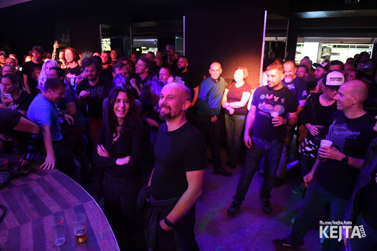 Volant a Dukla Vozovna jsou na společném turné, v Praze je přivítal k prasknutí narvaný Lucerna Music Bar