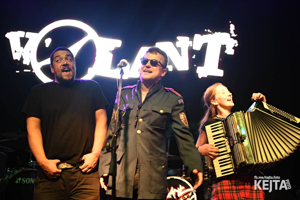 Volant a Dukla Vozovna jsou na společném turné, v Praze je přivítal k prasknutí narvaný Lucerna Music Bar