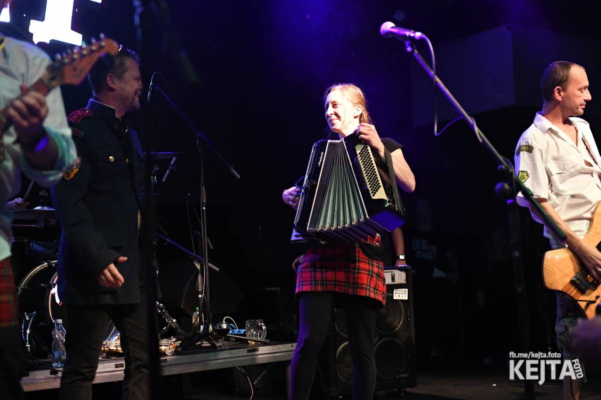 Volant a Dukla Vozovna jsou na společném turné, v Praze je přivítal k prasknutí narvaný Lucerna Music Bar