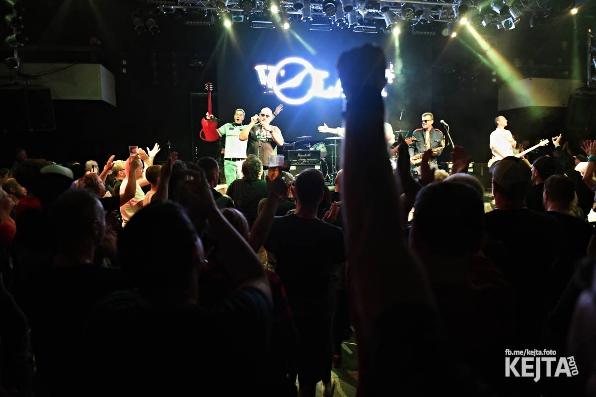 Volant a Dukla Vozovna jsou na společném turné, v Praze je přivítal k prasknutí narvaný Lucerna Music Bar