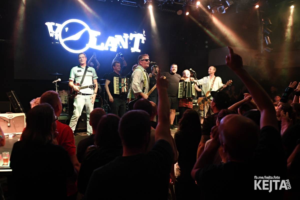 Volant a Dukla Vozovna jsou na společném turné, v Praze je přivítal k prasknutí narvaný Lucerna Music Bar