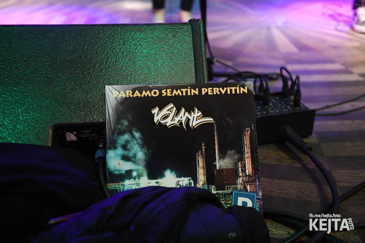 Volant a Dukla Vozovna jsou na společném turné, v Praze je přivítal k prasknutí narvaný Lucerna Music Bar