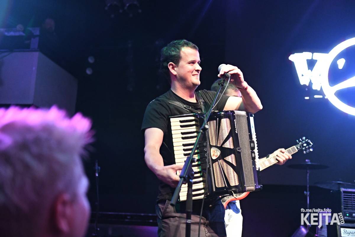 Volant a Dukla Vozovna jsou na společném turné, v Praze je přivítal k prasknutí narvaný Lucerna Music Bar