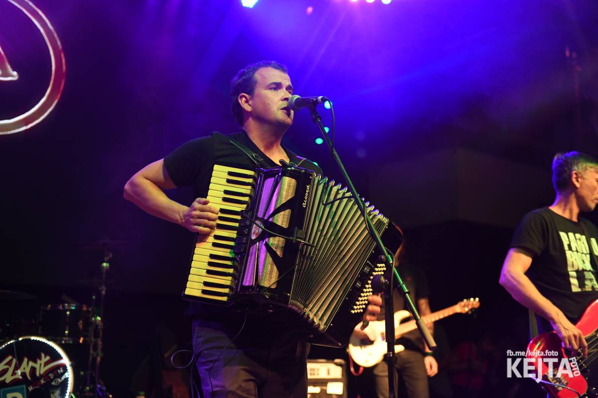 Volant a Dukla Vozovna jsou na společném turné, v Praze je přivítal k prasknutí narvaný Lucerna Music Bar