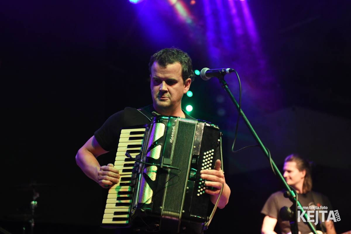 Volant a Dukla Vozovna jsou na společném turné, v Praze je přivítal k prasknutí narvaný Lucerna Music Bar