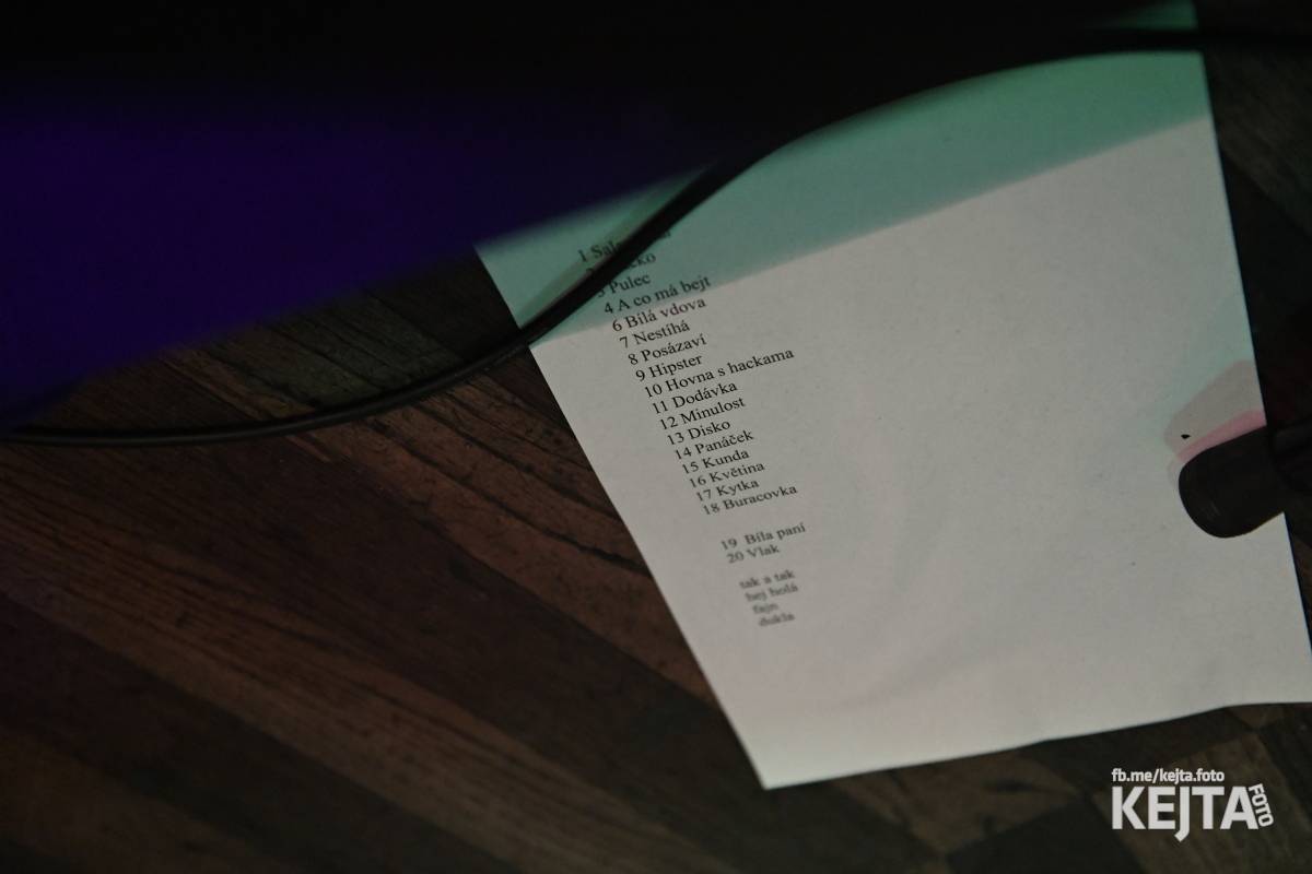 Volant a Dukla Vozovna jsou na společném turné, v Praze je přivítal k prasknutí narvaný Lucerna Music Bar