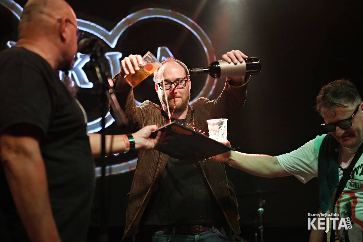 Volant a Dukla Vozovna jsou na společném turné, v Praze je přivítal k prasknutí narvaný Lucerna Music Bar