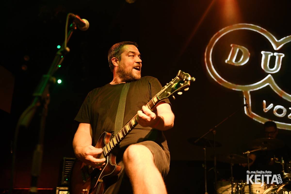 Volant a Dukla Vozovna jsou na společném turné, v Praze je přivítal k prasknutí narvaný Lucerna Music Bar