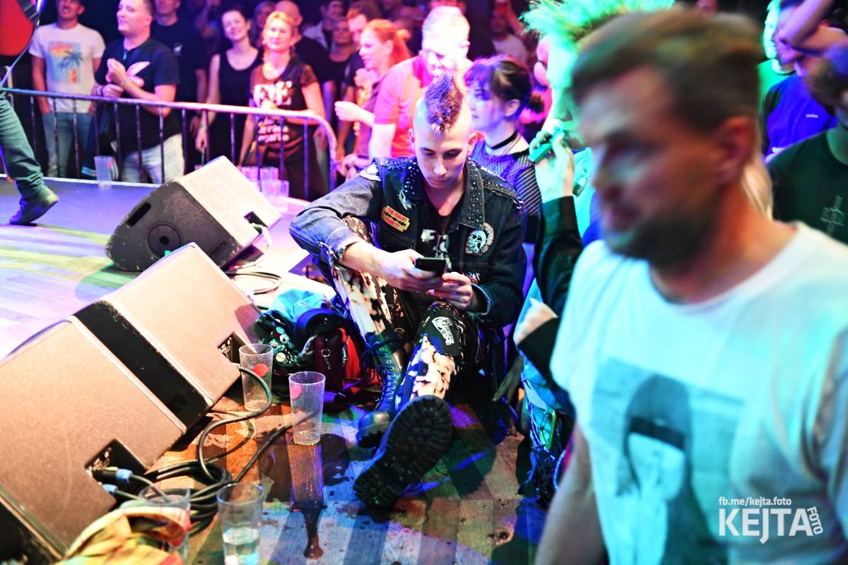 Volant a Dukla Vozovna jsou na společném turné, v Praze je přivítal k prasknutí narvaný Lucerna Music Bar