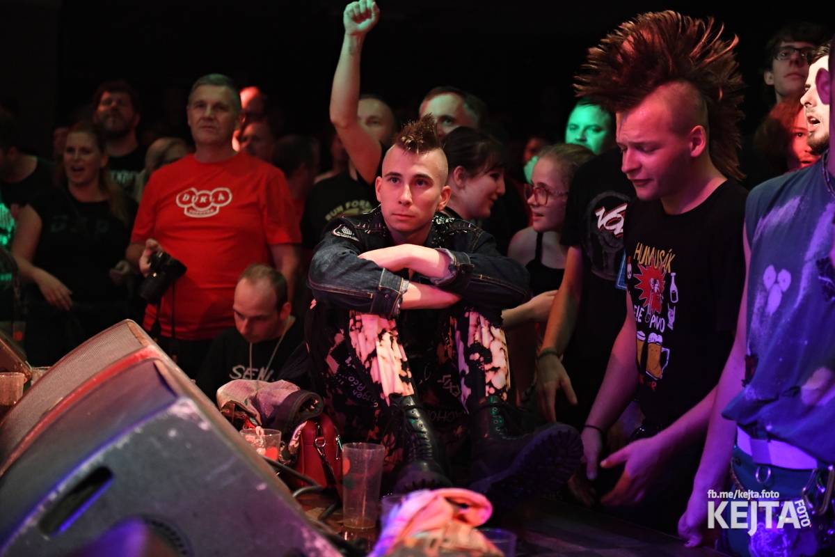 Volant a Dukla Vozovna jsou na společném turné, v Praze je přivítal k prasknutí narvaný Lucerna Music Bar